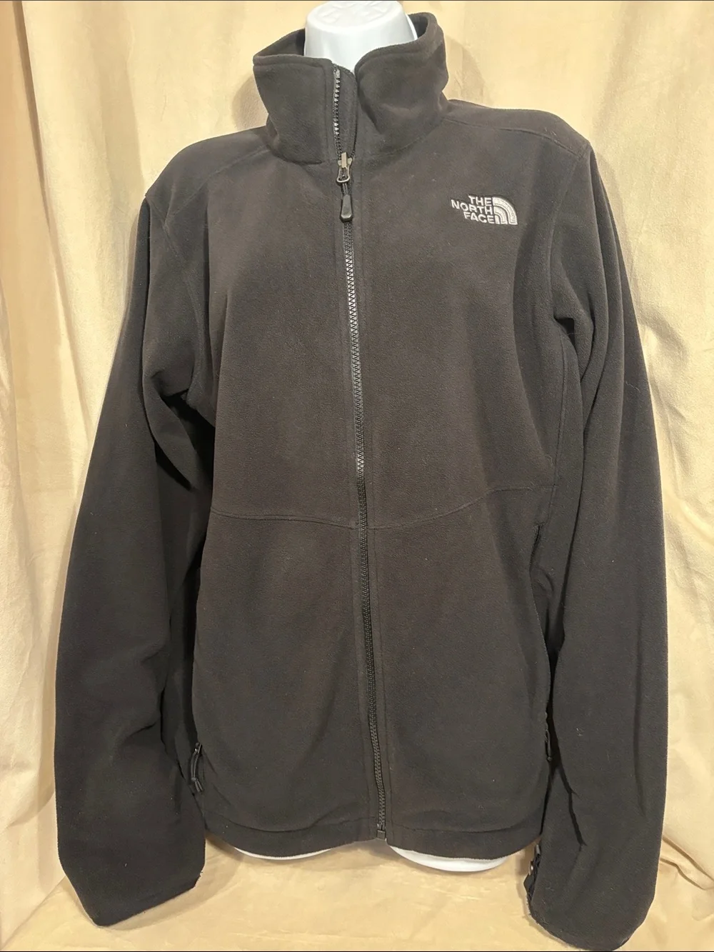 The North Face Men’s Black Full-Zip Fleece Jacket with High Collar